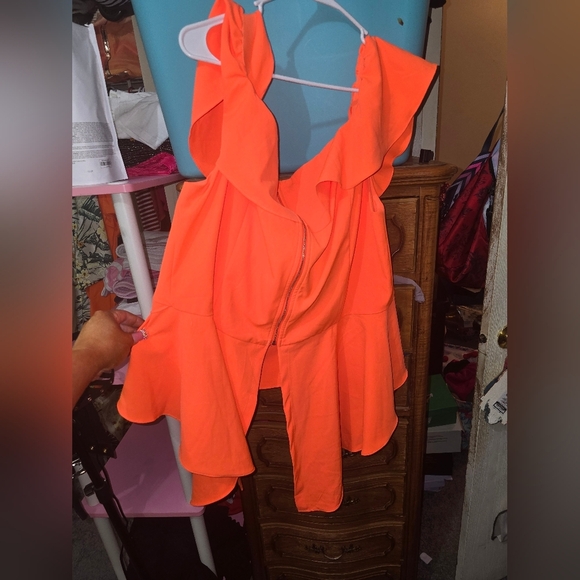 🍂🍁NWOT FASHION NOVA NEON ORANGE TOP 3X - Picture 8 of 9